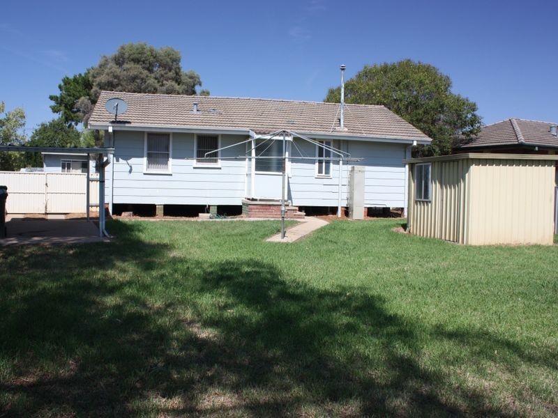 11 Sepik Road, Ashmont NSW 2650