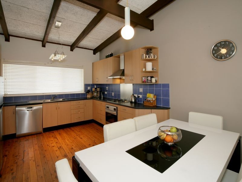 79 Red Hill Road, Kooringal NSW 2650