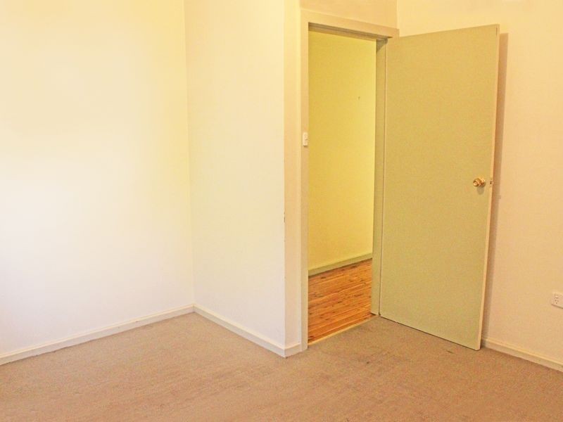 19 Nilma Avenue, Mount Austin NSW 2650