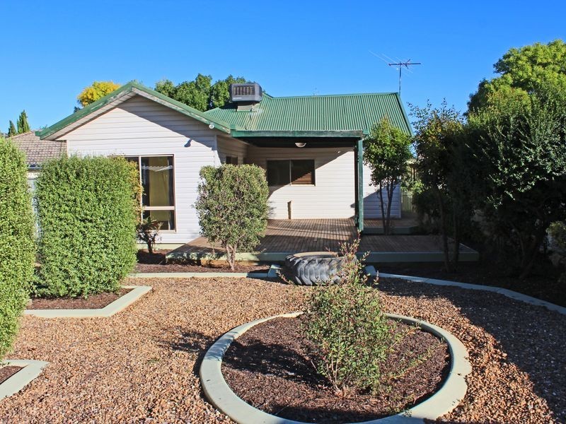 19 Nilma Avenue, Mount Austin NSW 2650