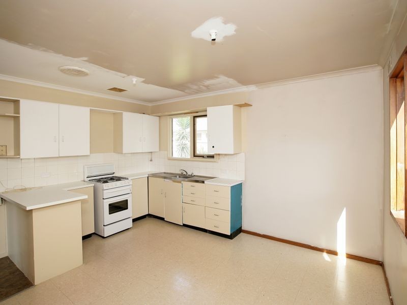 4 Rogers Place, Tolland NSW 2650