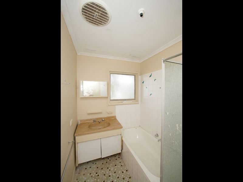4 Rogers Place, Tolland NSW 2650