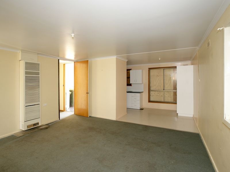 1 Bingham Place, Tolland NSW 2650