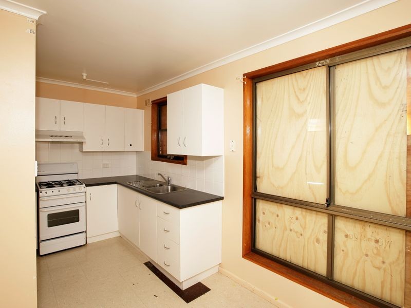 1 Bingham Place, Tolland NSW 2650