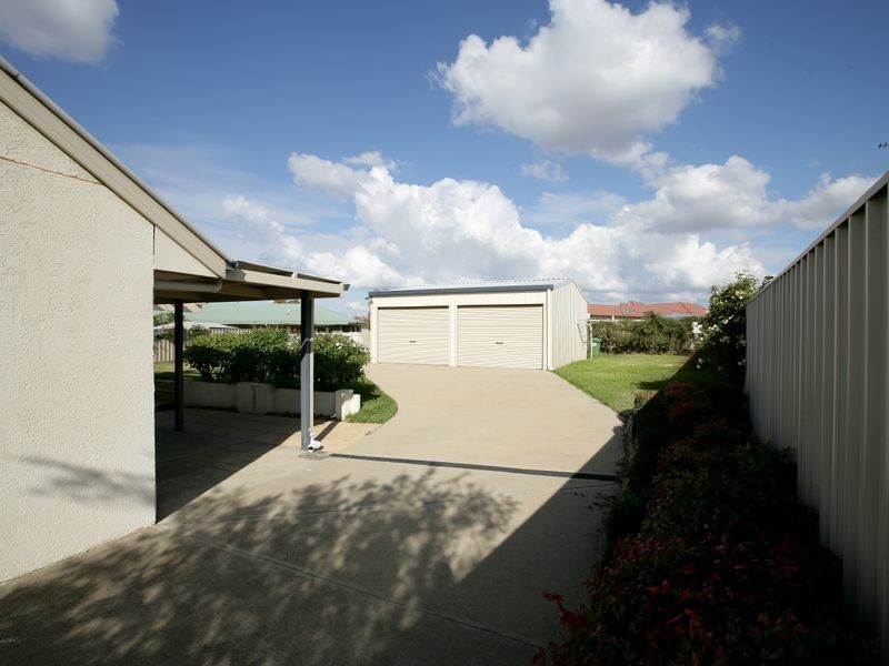 70 Yentoo Drive, Glenfield Park NSW 2650