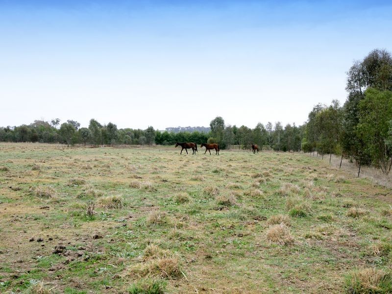 4 Campaspe Close, Springvale NSW 2650