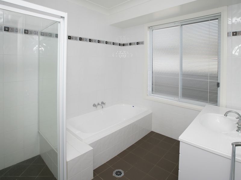 2 Birri Place, Glenfield Park NSW 2650