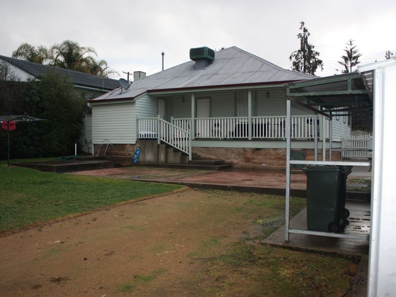 62 Joffre Street, Junee NSW 2663