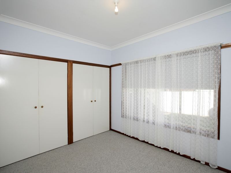 4 Nardoo Street, Glenfield Park NSW 2650