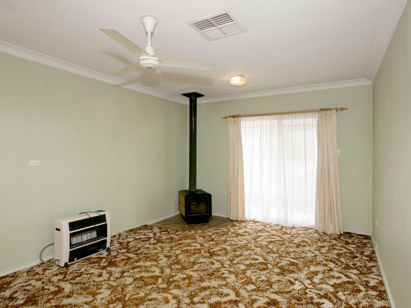 12 Wooden Street, Turvey Park NSW 2650