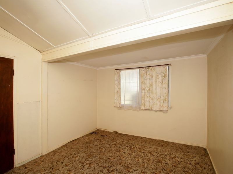 12 Wooden Street, Turvey Park NSW 2650