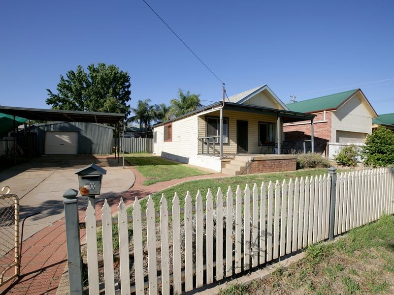 60 Urana Street, Turvey Park NSW 2650