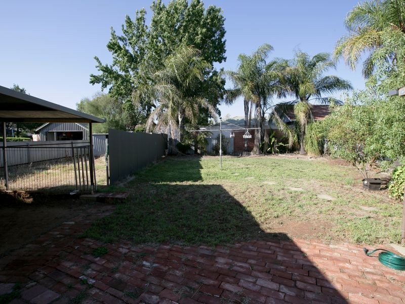60 Urana Street, Turvey Park NSW 2650