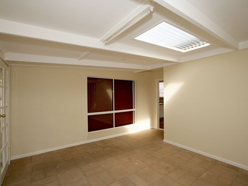 145 Macleay Street, Mount Austin NSW 2650