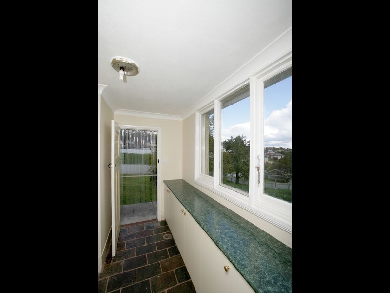 145 Macleay Street, Mount Austin NSW 2650