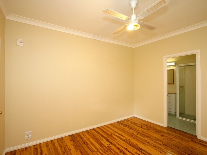 145 Macleay Street, Mount Austin NSW 2650