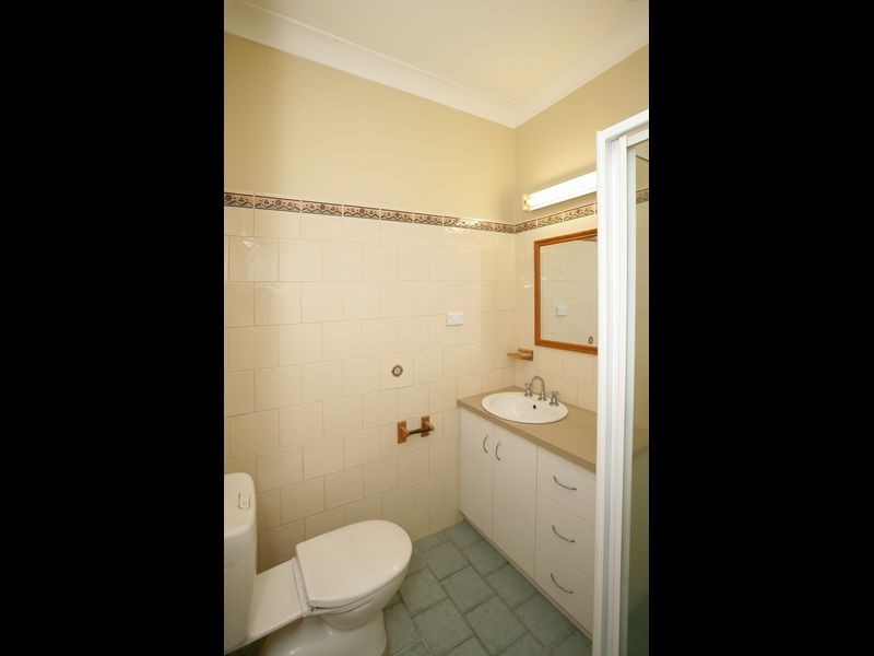 145 Macleay Street, Mount Austin NSW 2650