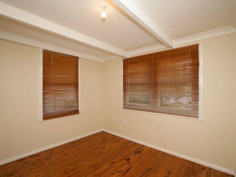 145 Macleay Street, Mount Austin NSW 2650