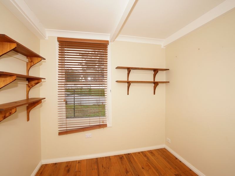 145 Macleay Street, Mount Austin NSW 2650