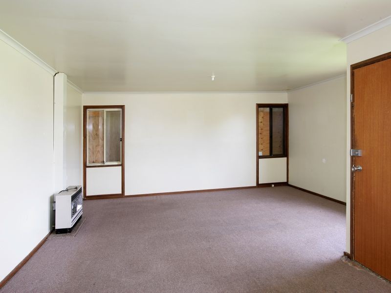 4 Toy Place, Tolland NSW 2650