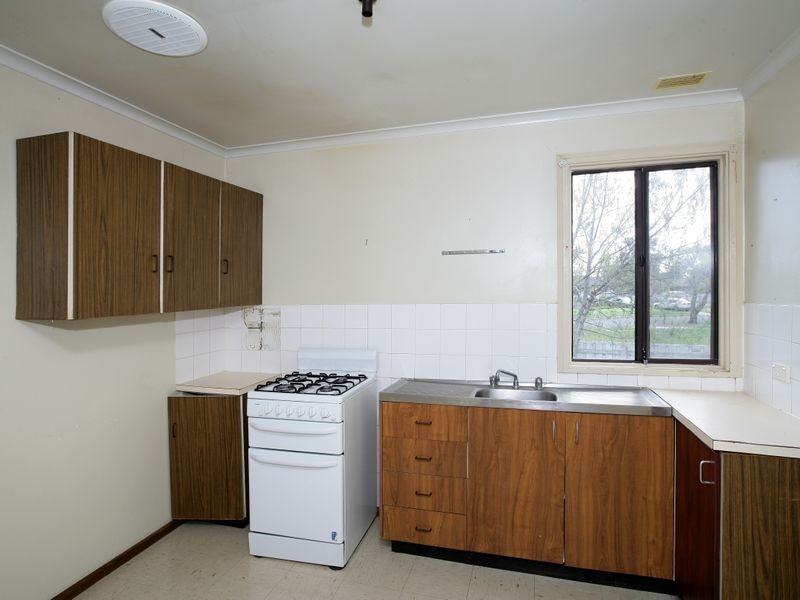 4 Toy Place, Tolland NSW 2650
