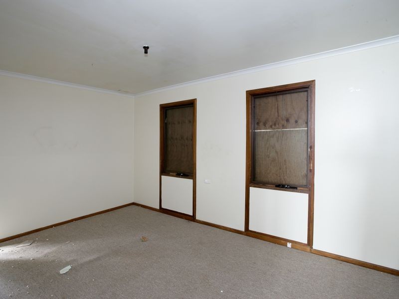 4 Toy Place, Tolland NSW 2650