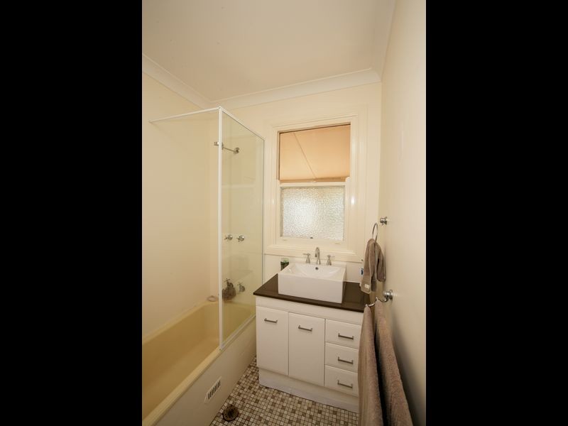 115 Beckwith Street, Wagga Wagga NSW 2650