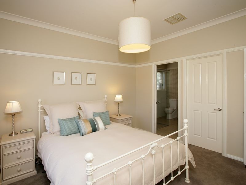 48 Kimberley Drive, Tatton NSW 2650