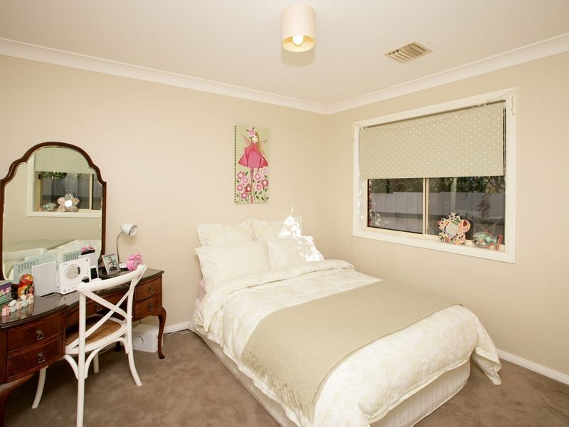 48 Kimberley Drive, Tatton NSW 2650