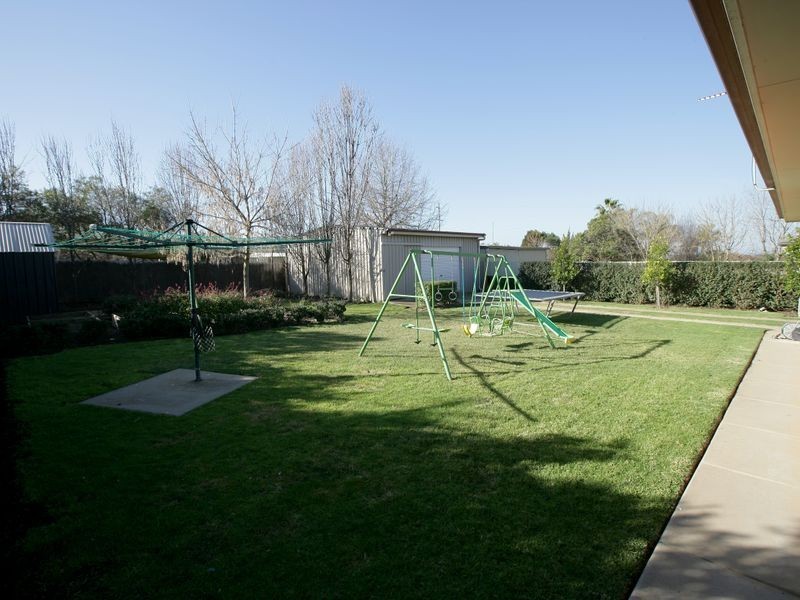 48 Kimberley Drive, Tatton NSW 2650