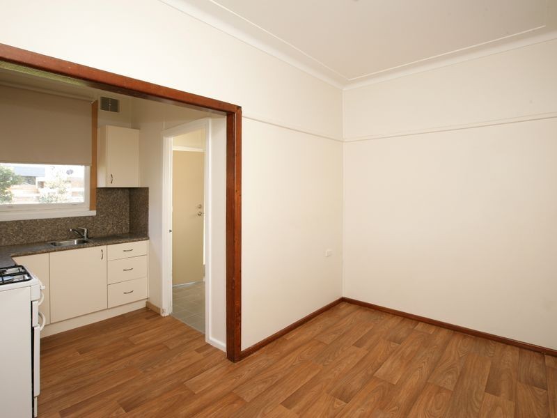 9 Scherger Place, Mount Austin NSW 2650