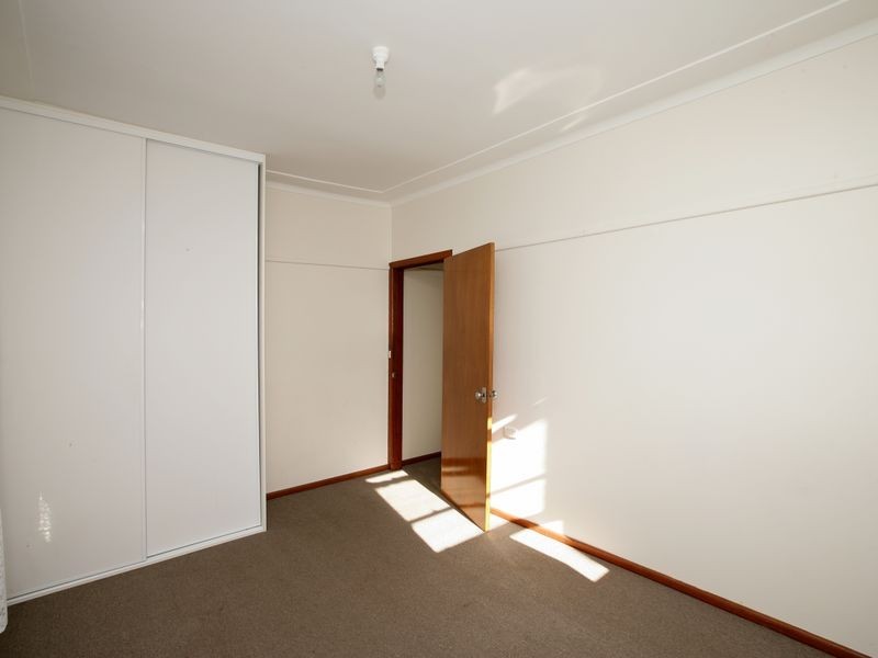 9 Scherger Place, Mount Austin NSW 2650