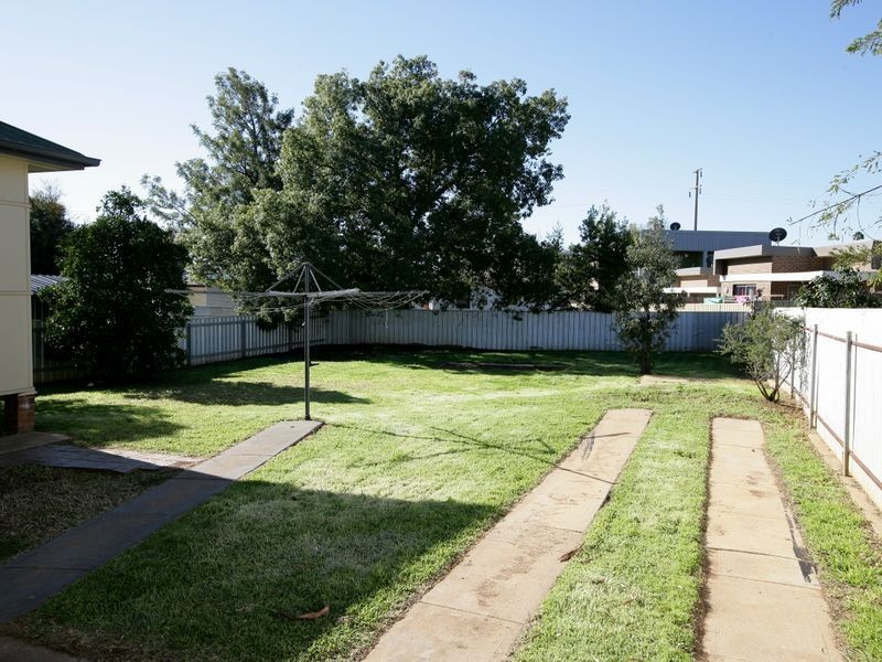9 Scherger Place, Mount Austin NSW 2650