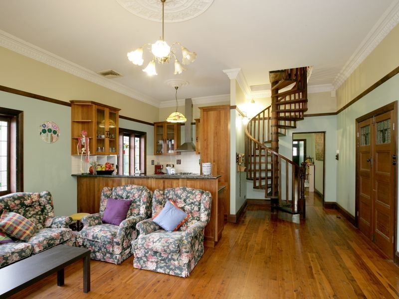 196 Edward Street, Wagga Wagga NSW 2650