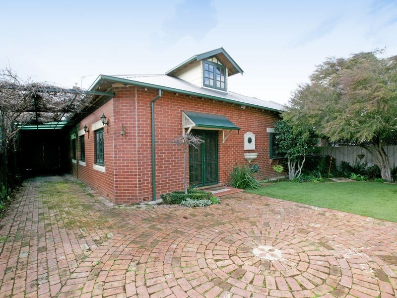 196 Edward Street, Wagga Wagga NSW 2650