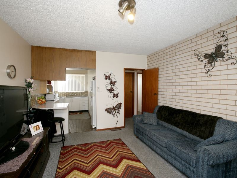 2/9 Nordlingen Drive, Tolland NSW 2650