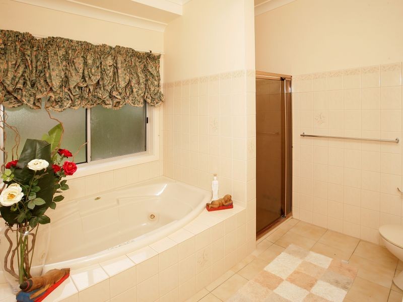 40 Grove Street, Kooringal NSW 2650