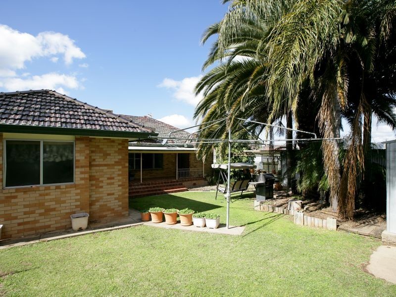 40 Grove Street, Kooringal NSW 2650