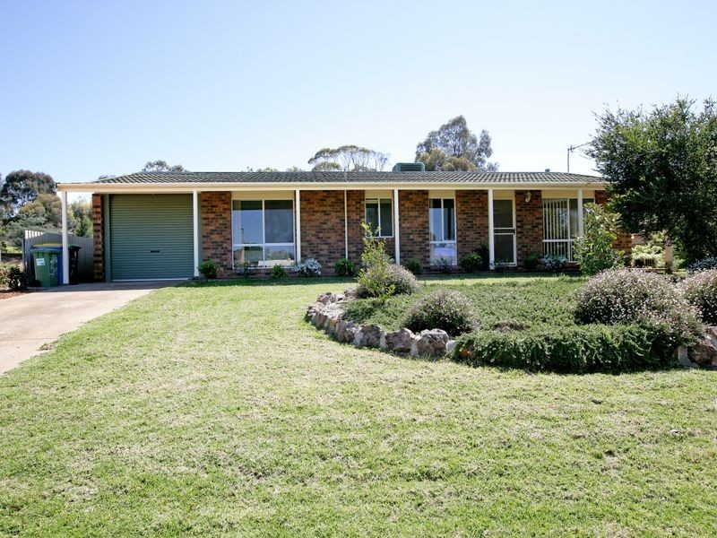 79 Pugsley Avenue, Estella NSW 2650