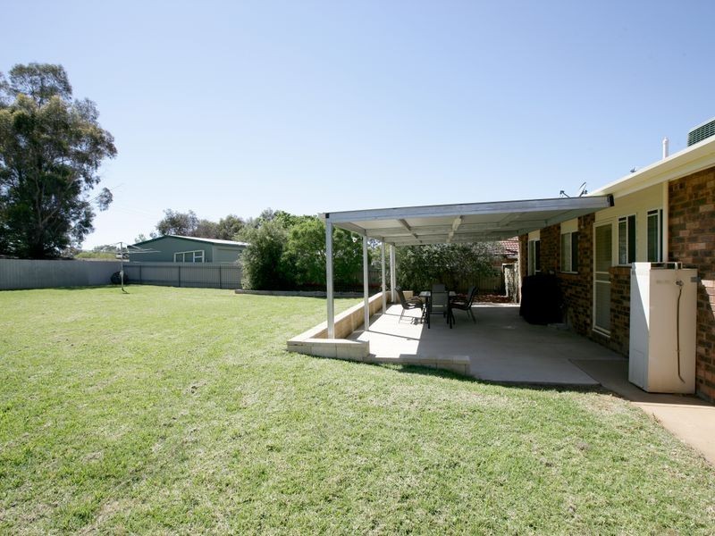 79 Pugsley Avenue, Estella NSW 2650