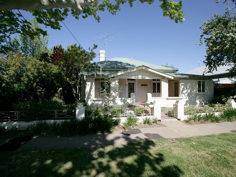 30 Beckwith Street, Wagga Wagga NSW 2650