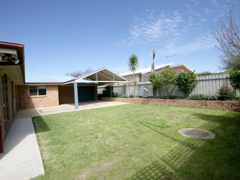 9 Grampian Place, Tatton NSW 2650