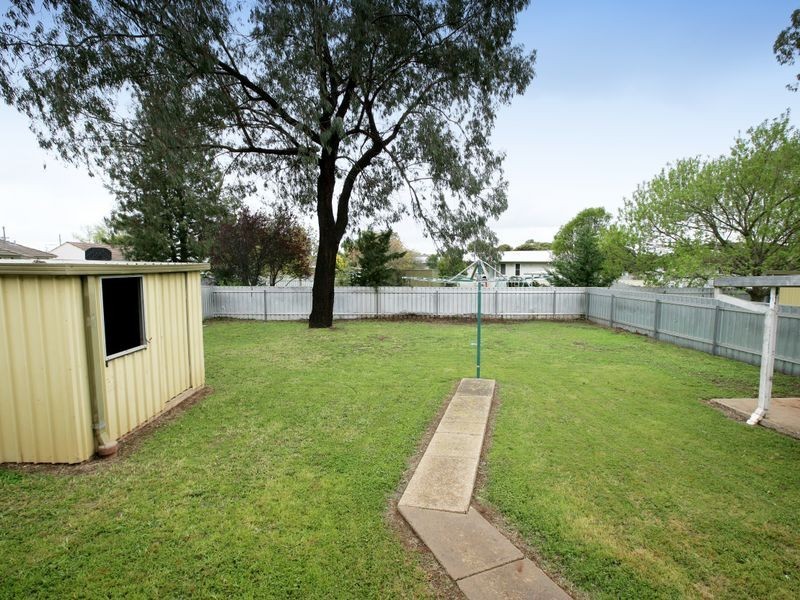 9 Sepik Road, Ashmont NSW 2650