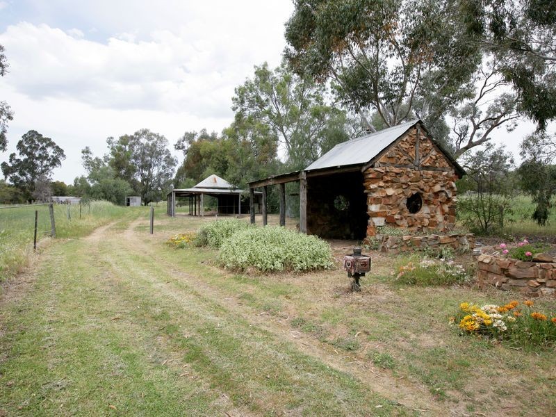 21 Benedict Avenue, San Isidore NSW 2650