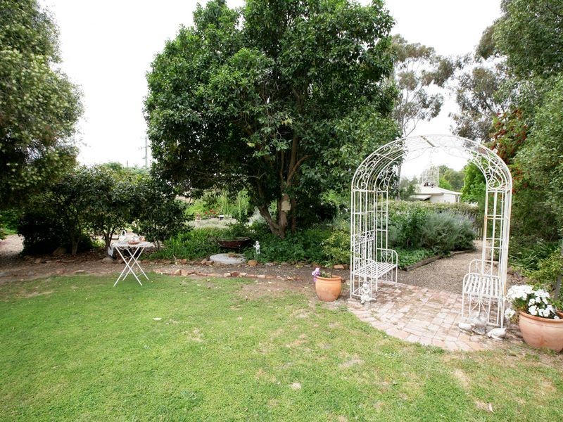 21 Benedict Avenue, San Isidore NSW 2650