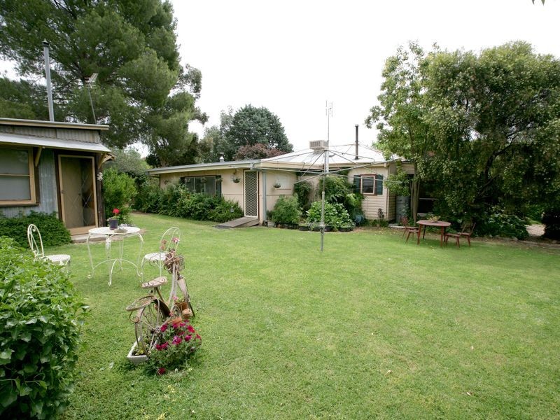 21 Benedict Avenue, San Isidore NSW 2650