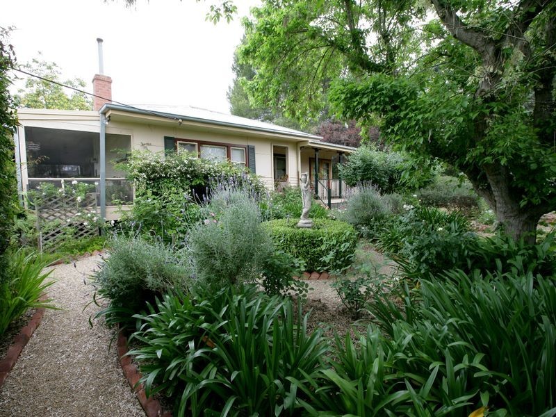 21 Benedict Avenue, San Isidore NSW 2650