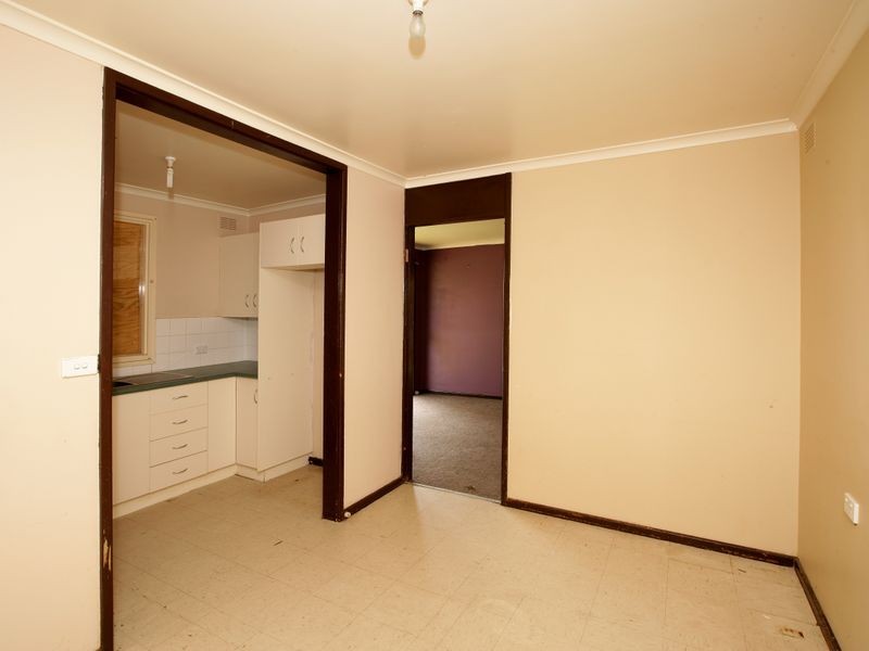 4 Blakemore Street, Ashmont NSW 2650