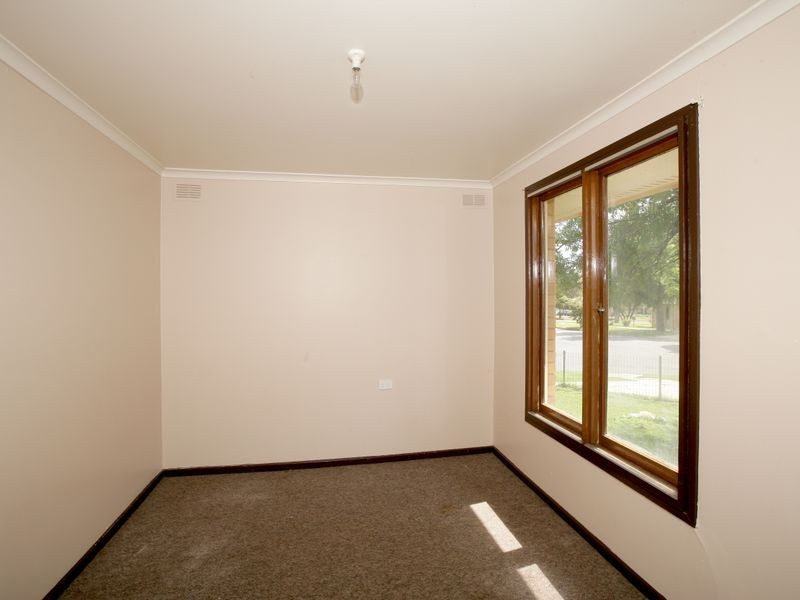 4 Blakemore Street, Ashmont NSW 2650