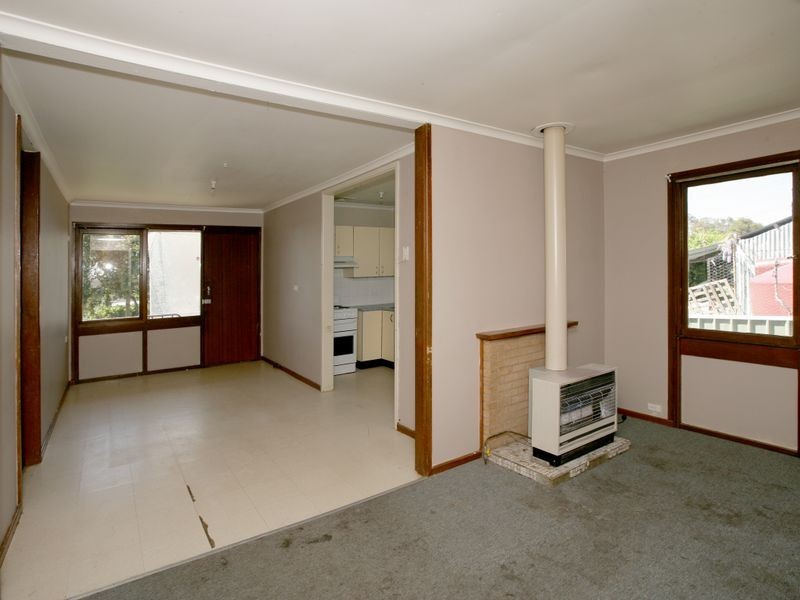 1 Connorton Avenue, Ashmont NSW 2650